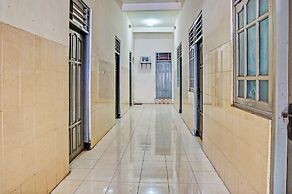 OYO 93108 Homestay H Syarif Syariah – RA Kartini