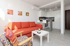 Warsaw Studio City View by Renters