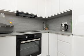 Warsaw Studio City View by Renters