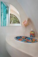 Unique Jungle Dome Ha With Kitchen