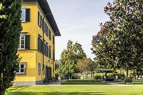 Villa Pacini - Just 1,8 km Outside Lucca Wall - Pool
