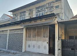 OYO 93114 Salak Homestay Syariah