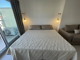 Luxury Temporary Rental With Pool in Caballito