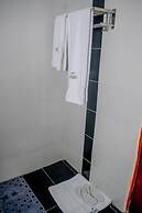 Kolel Hotel and Suites