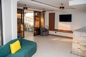 Kolel Hotel and Suites