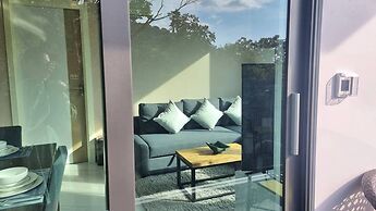 Bo403-great Seaview 1br With 2 Beds-big Balcony