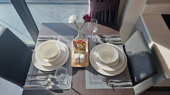 Bo403-great Seaview 1br With 2 Beds-big Balcony