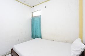 OYO 93119 Guest House Leo Patra