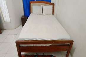 OYO 93122 Pondok Puti Sartika SyariahNearPasar Jum'at Aluh Aluh