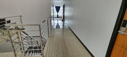 OYO 93123 Wisma Hamalau SyariahNearPulau Bromo Pedestrian Bridge