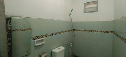 OYO 93123 Wisma Hamalau SyariahNearPulau Bromo Pedestrian Bridge