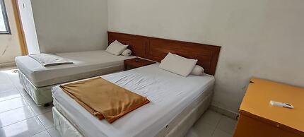 OYO 93123 Wisma Hamalau SyariahNearPulau Bromo Pedestrian Bridge