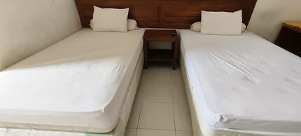 OYO 93123 Wisma Hamalau SyariahNearPulau Bromo Pedestrian Bridge