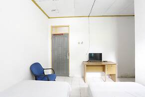 OYO 93127 Penginapan Budhe Sri