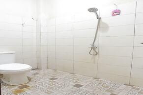 OYO 93127 Penginapan Budhe Sri