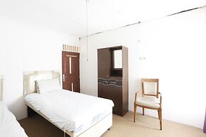 OYO 93127 Penginapan Budhe Sri