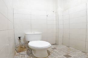 OYO 93127 Penginapan Budhe Sri