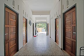 OYO 93127 Penginapan Budhe Sri