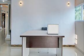 OYO 93127 Penginapan Budhe Sri