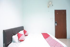 OYO 93131 Mamapapahouse