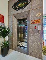 Frontier Hostel & Tours