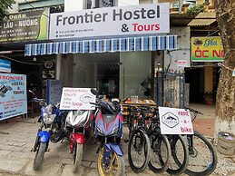 Frontier Hostel & Tours
