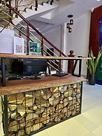 Frontier Hostel & Tours