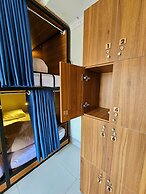 Frontier Hostel & Tours