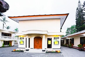 OYO 93136 Hotel Santo Djaya 2