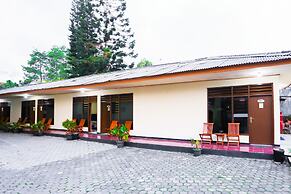 OYO 93136 Hotel Santo Djaya 2