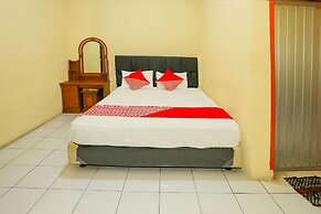 OYO 93136 Hotel Santo Djaya 2