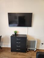 Immaculate 1-bedroom in Greenhithe