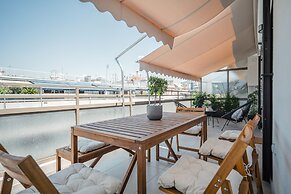 Modern Apartment with Acropolis view