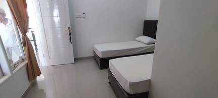 OYO 93143 Mega Raudhah Syariah