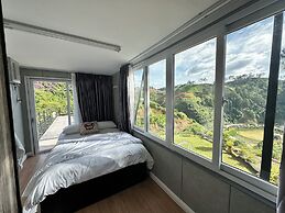 Four Spring Villas And Golfs Da Lat