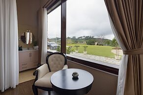 Four Spring Villas And Golfs Da Lat