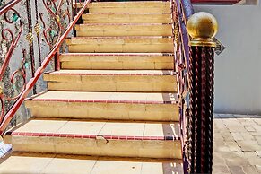 SPOT ON 93144 Homestay H. Syarif Syariah - Bandar Gresik 2