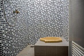 SPOT ON 93144 Homestay H. Syarif Syariah - Bandar Gresik 2