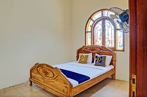 SPOT ON 93144 Homestay H. Syarif Syariah - Bandar Gresik 2