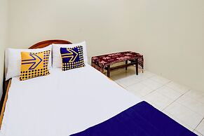 SPOT ON 93149 Karman's Sari 1 Homestay Syariah