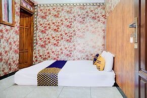 SPOT ON 93149 Karman's Sari 1 Homestay Syariah