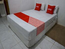 OYO 93161 Nurul Hikmah Homestay Syariah & Sport Center