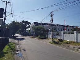 OYO 93162 Cempaka Syariah