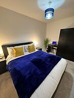 1 Bed Apartment near Old Trafford with Free car park