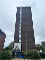 1 Bed Apartment near Old Trafford with Free car park