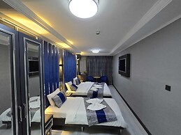 Blue Plus Hotel