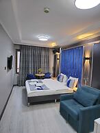 Blue Plus Hotel