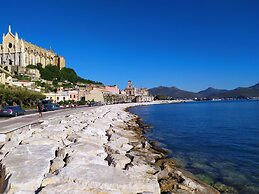 Room in B&B - Mariasofia Master Suite With Private Bathroom