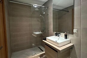 2 Bed Apartment - Balcony, Parking, Wifi