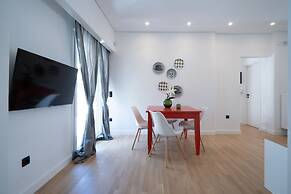 Modern Apartment in Athens close to the City Center